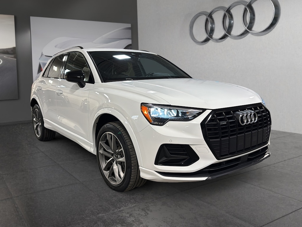 Certified 2022 Audi  40 Komfort VUS