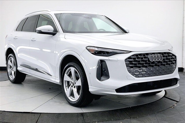 2025 Audi New Q5 Premium Plus's photo