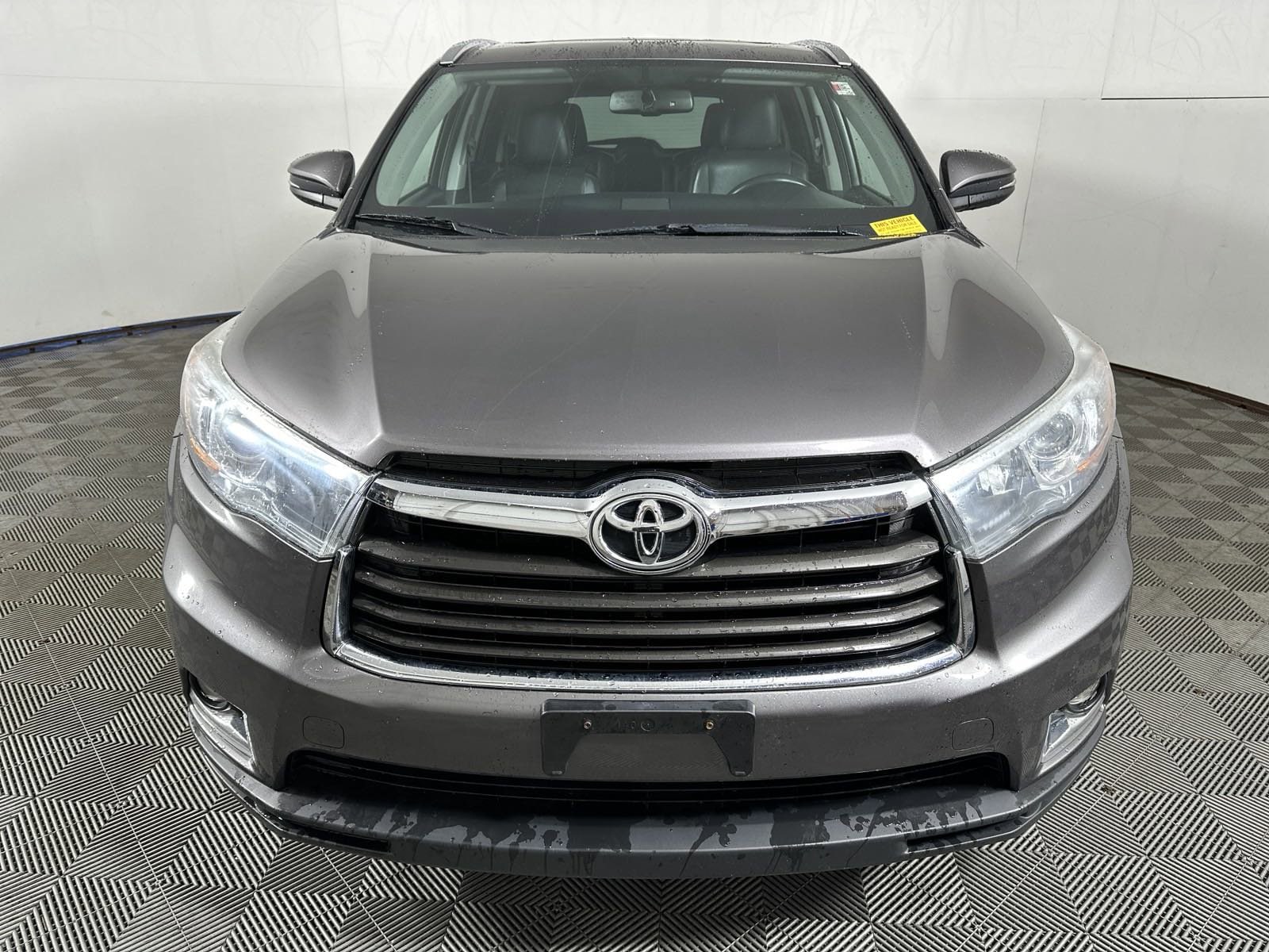 Used 2014 Toyota Highlander Limited with VIN 5TDDKRFH5ES060695 for sale in Davenport, IA