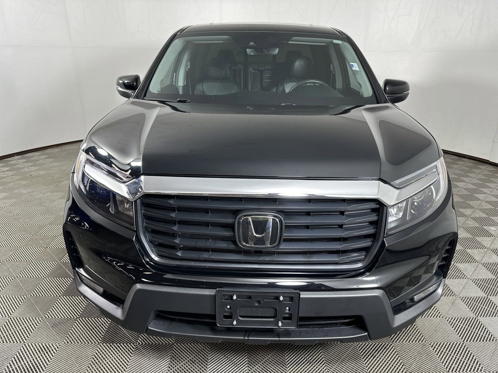 Used 2023 Honda Ridgeline RTL with VIN 5FPYK3F57PB024574 for sale in Davenport, IA