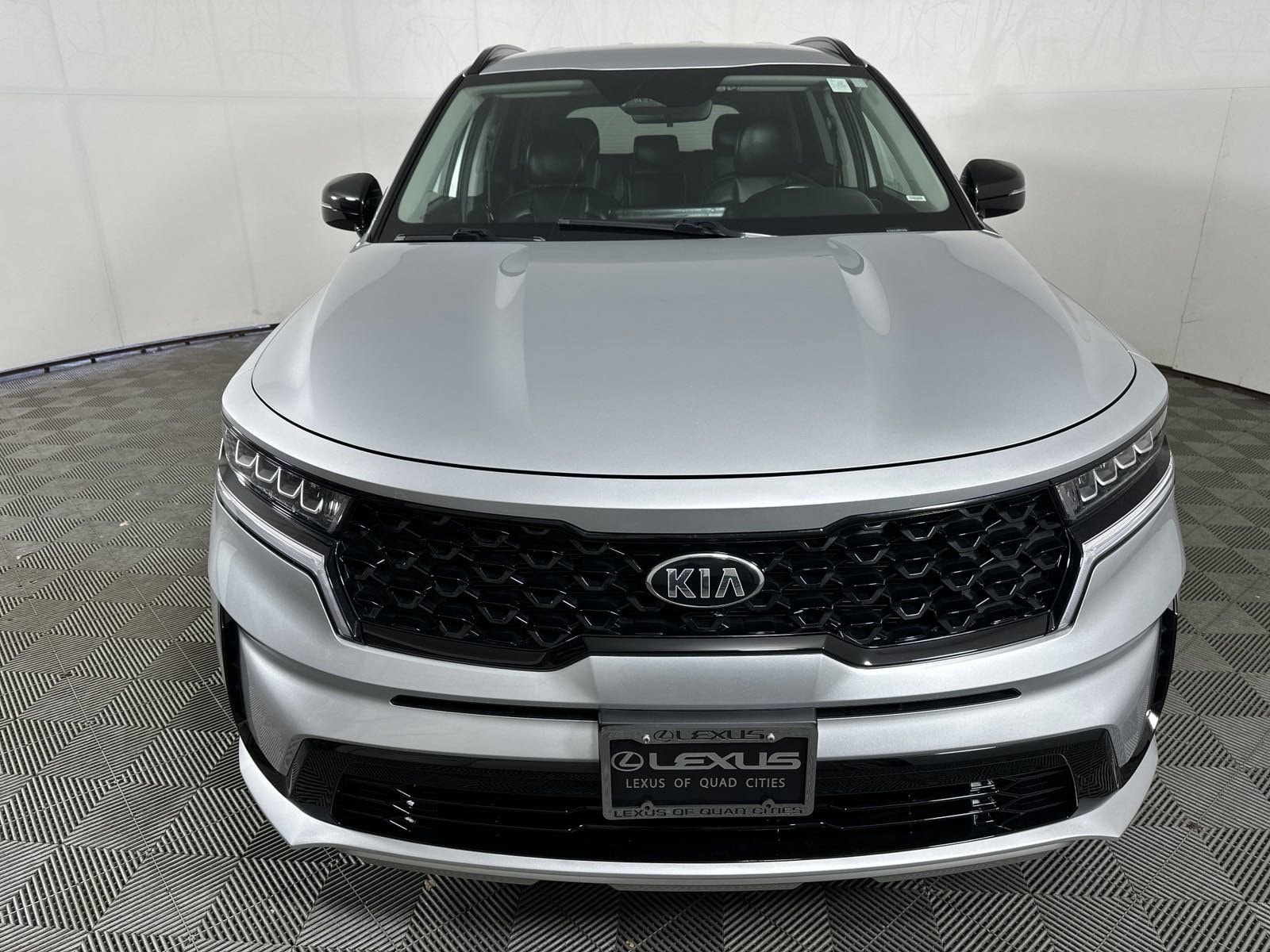 Used 2021 Kia Sorento S with VIN 5XYRL4LC3MG017225 for sale in Davenport, IA