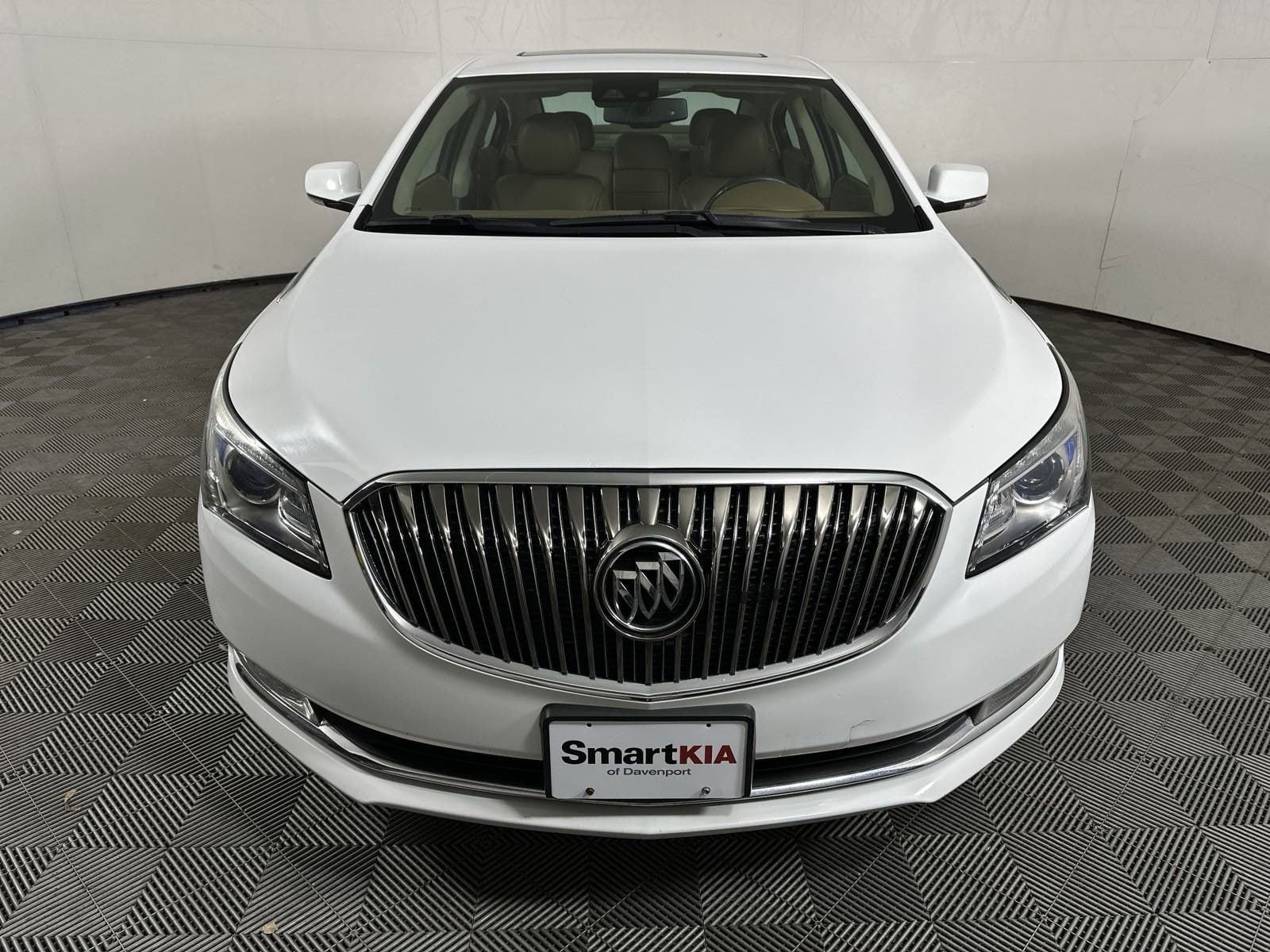 Used 2014 Buick LaCrosse Premium 2 with VIN 1G4GF5G39EF305460 for sale in Davenport, IA