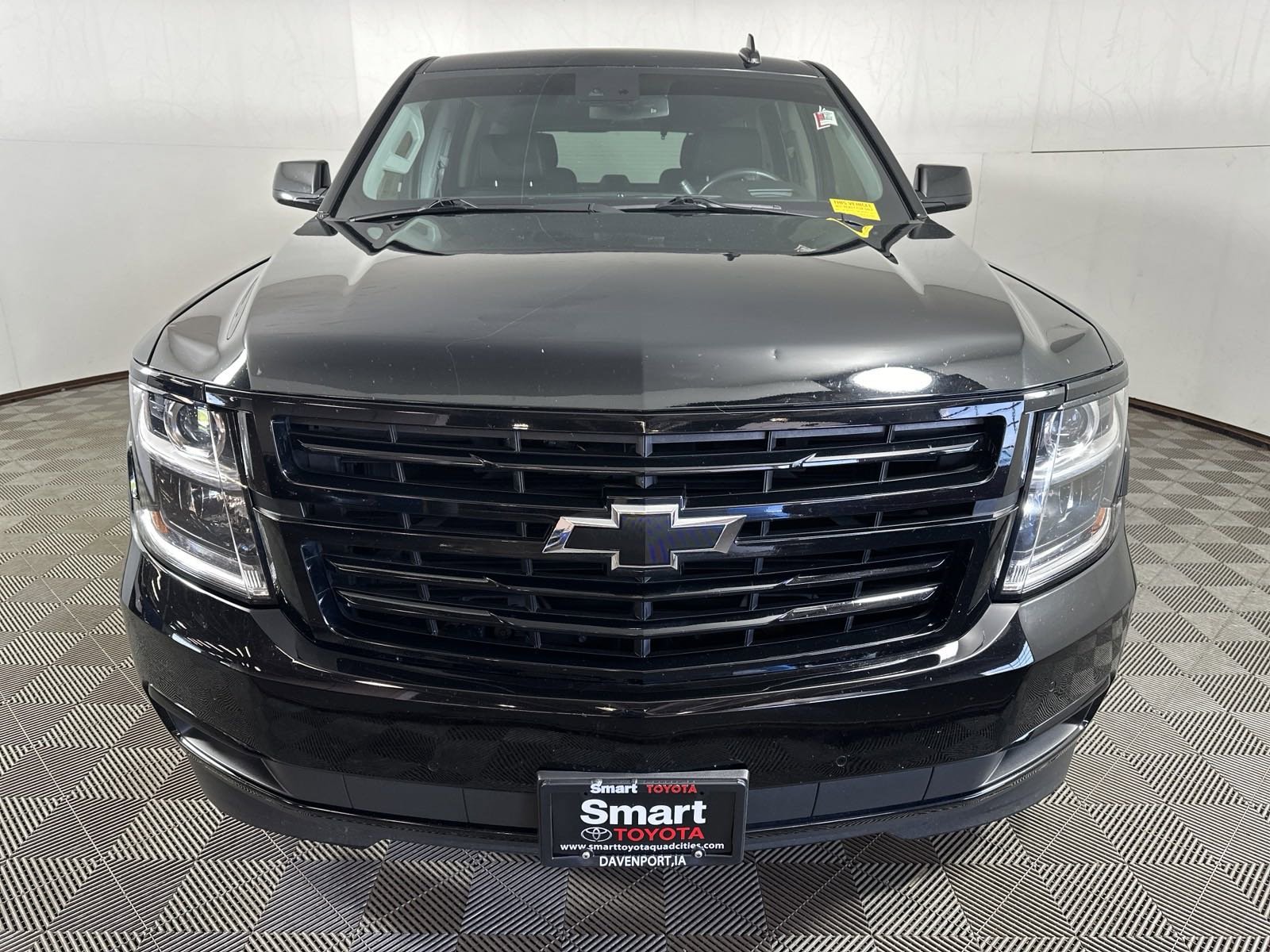 Used 2020 Chevrolet Tahoe Premier with VIN 1GNSKCKC0LR298827 for sale in Davenport, IA