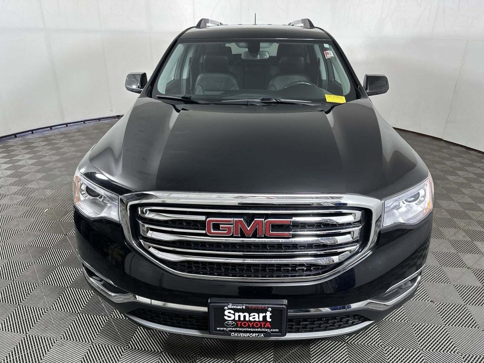 Used 2019 GMC Acadia SLT-1 with VIN 1GKKNMLS8KZ219550 for sale in Davenport, IA