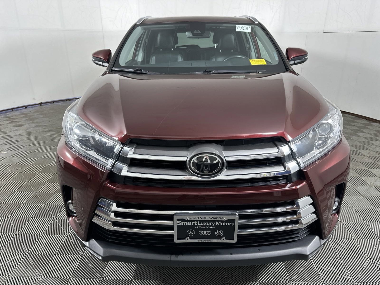 Used 2019 Toyota Highlander Limited with VIN 5TDDZRFH6KS967317 for sale in Davenport, IA