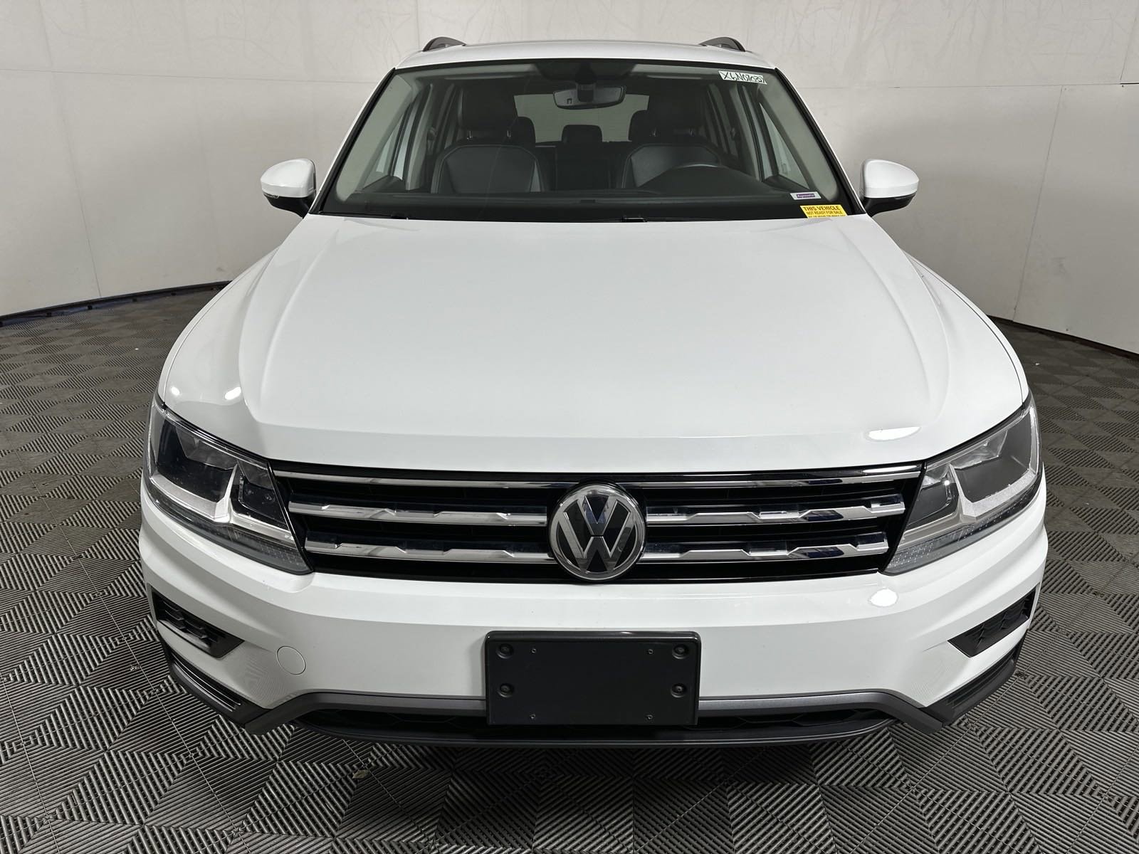 Used 2021 Volkswagen Tiguan SE with VIN 3VV2B7AX1MM070327 for sale in Davenport, IA