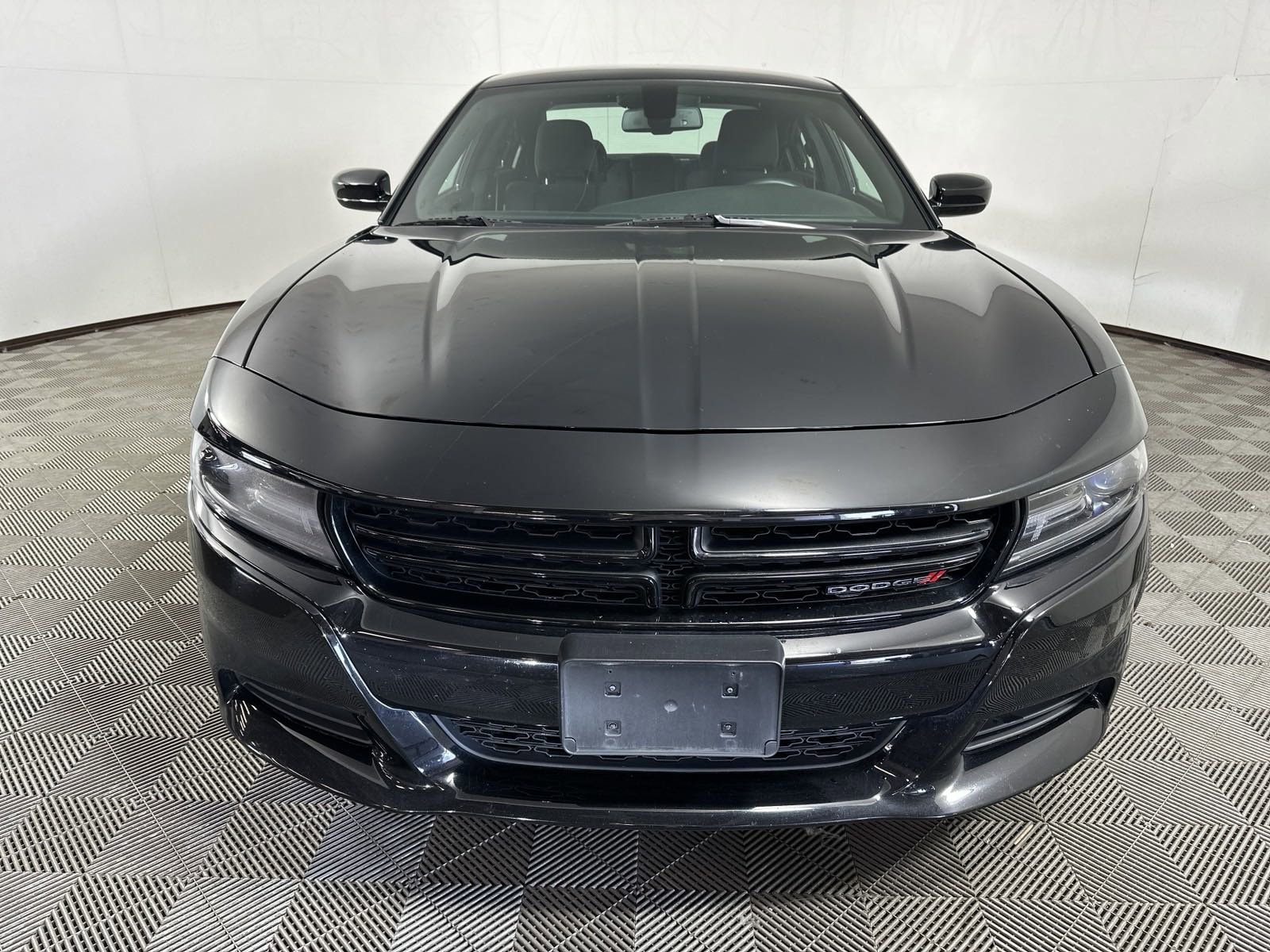 Used 2018 Dodge Charger GT with VIN 2C3CDXJG8JH297932 for sale in Davenport, IA