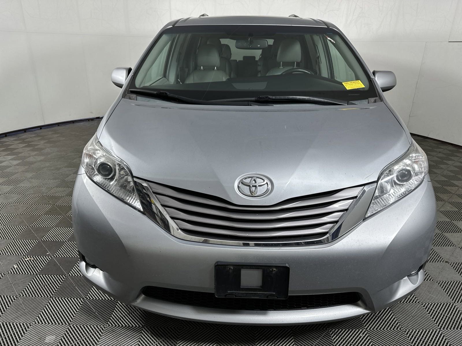 Used 2015 Toyota Sienna XLE with VIN 5TDYK3DC7FS593431 for sale in Davenport, IA