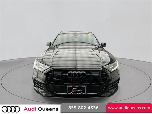 2022 Audi Q7 45 Premium Plus photo 2