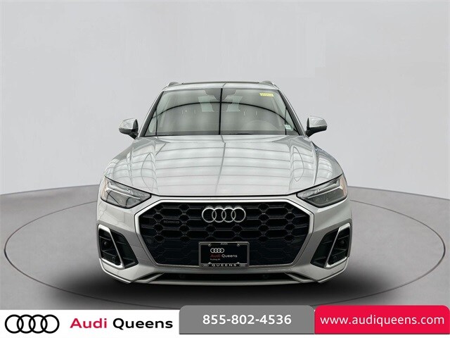 2022 Audi Q5 S line Premium photo 2