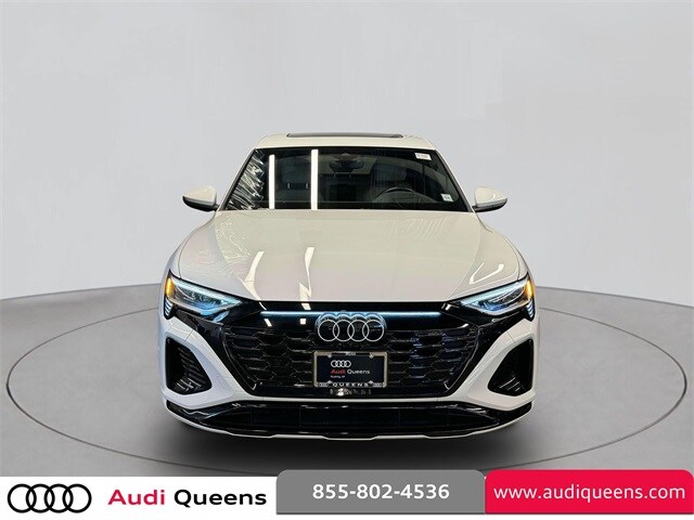 2024 Audi Q8 E-tron Prestige photo 2