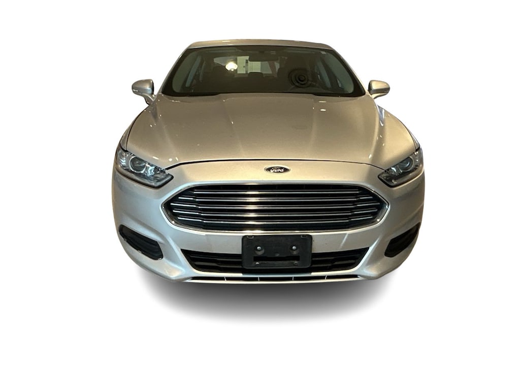 Used 2016 Ford  SE FWD w/ AS IS | Bluetooth / Sedan