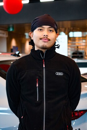 Staff member Alan Angelo Dela Cruz from b27ac2ebb891