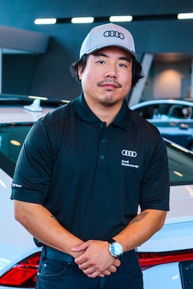 Staff member John Lee from b27ac2ebb891