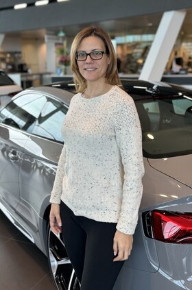 Staff member Lesley Da Silva from 15fb58600cc5