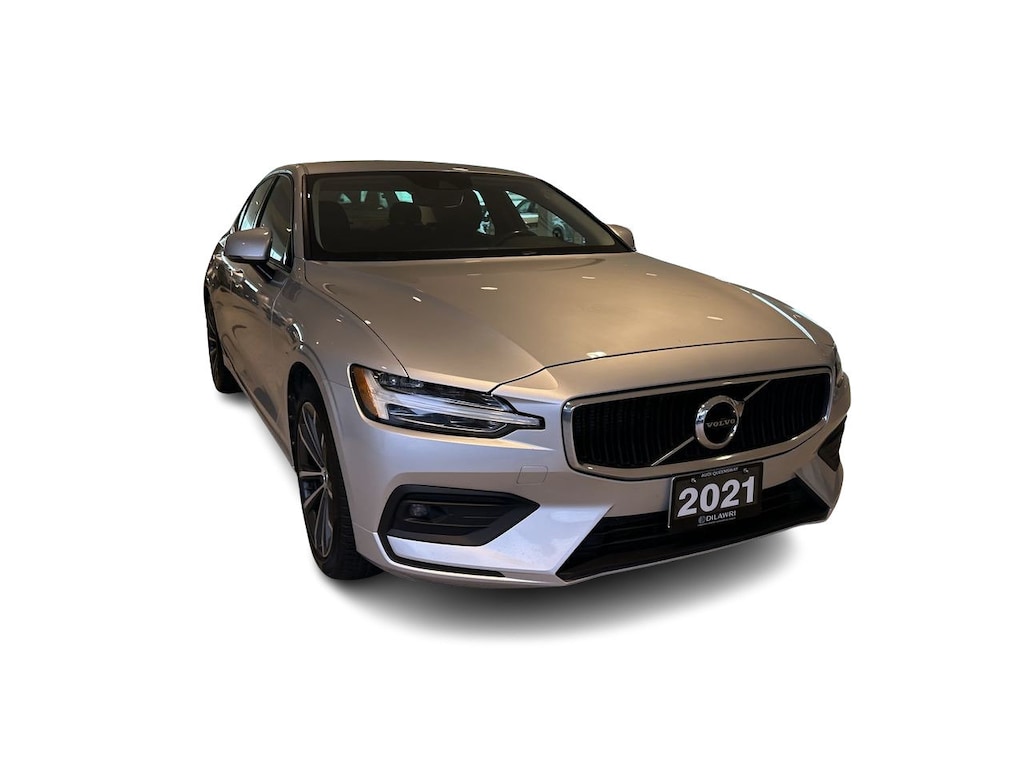 Used 2021 Volvo  T6 AWD Momentum w/ Clean Carfax / Sedan