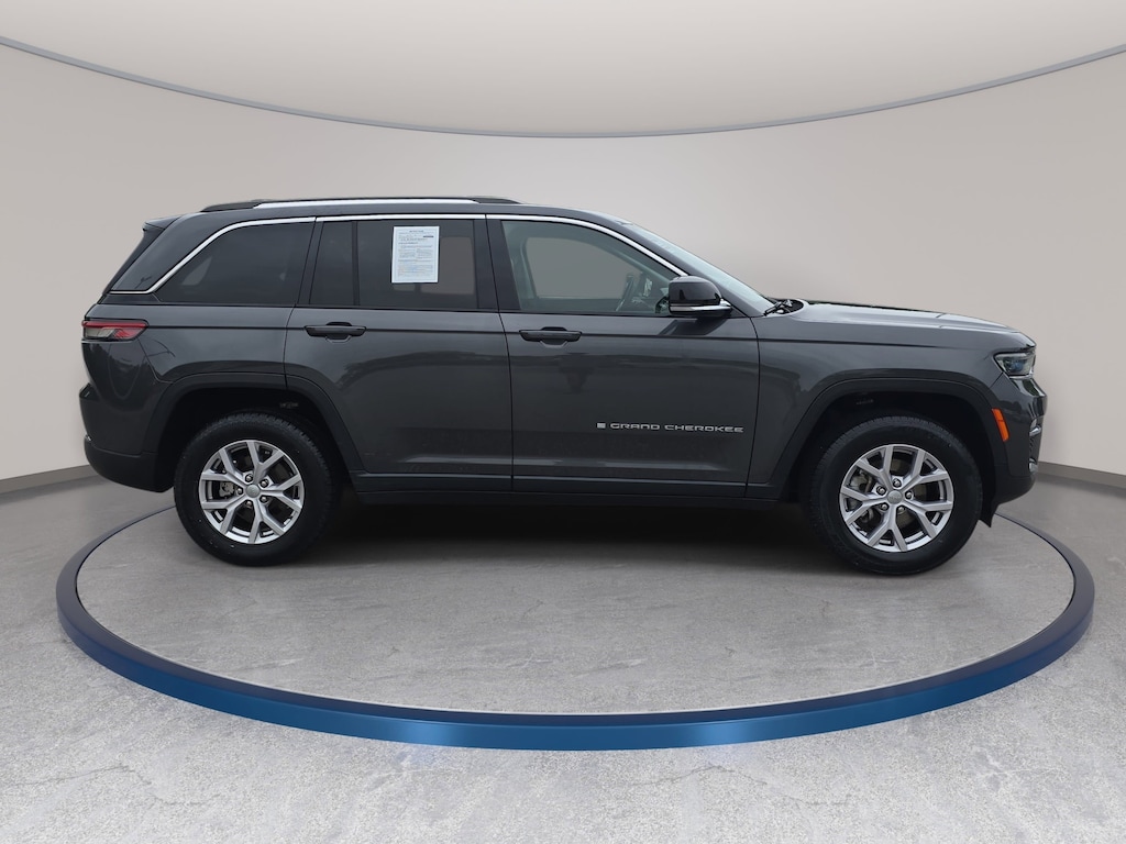 Used 2022 Jeep Grand Cherokee Limited SUV