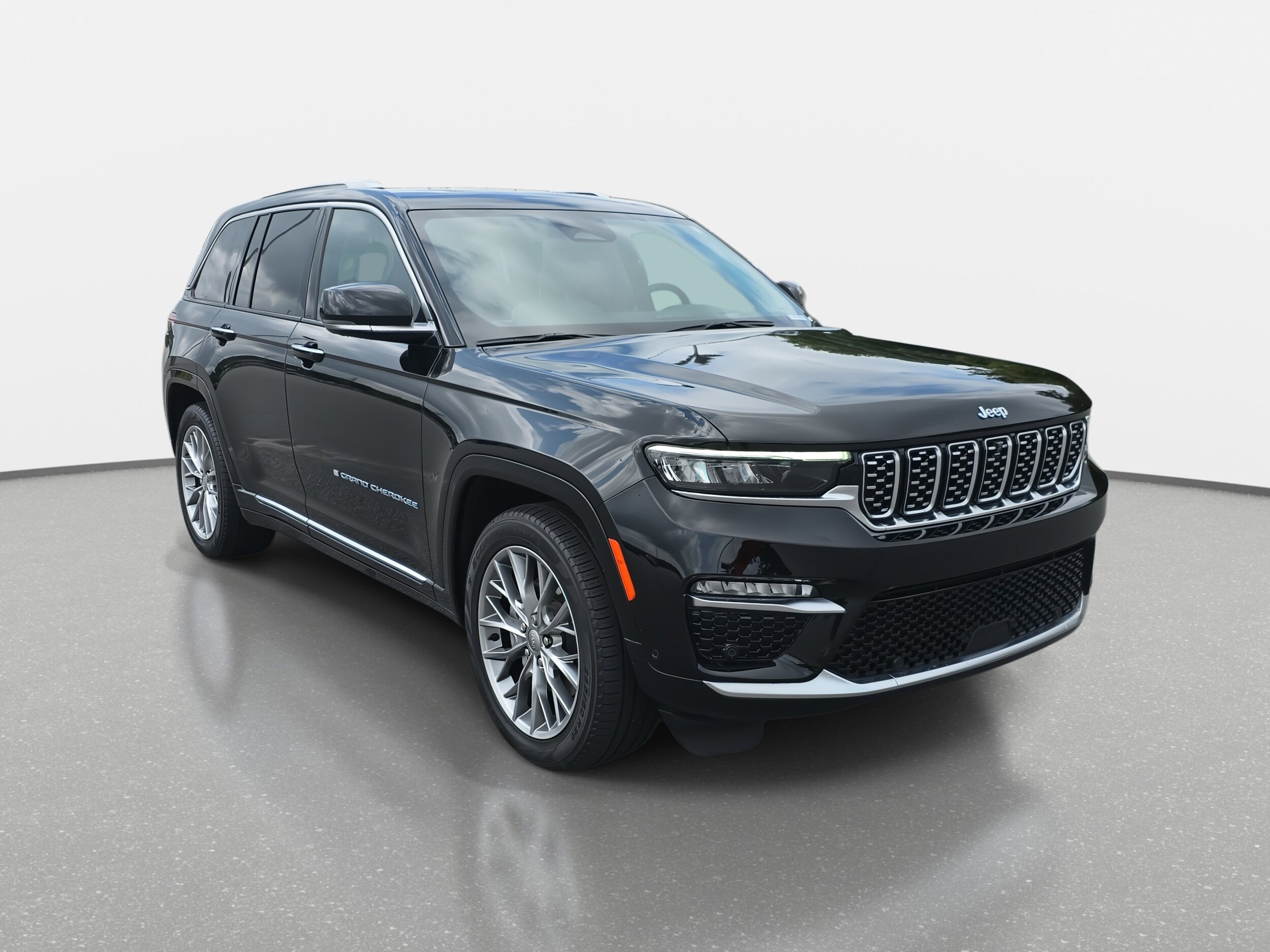 2022 Jeep Cherokee Summit 4xe photo 3