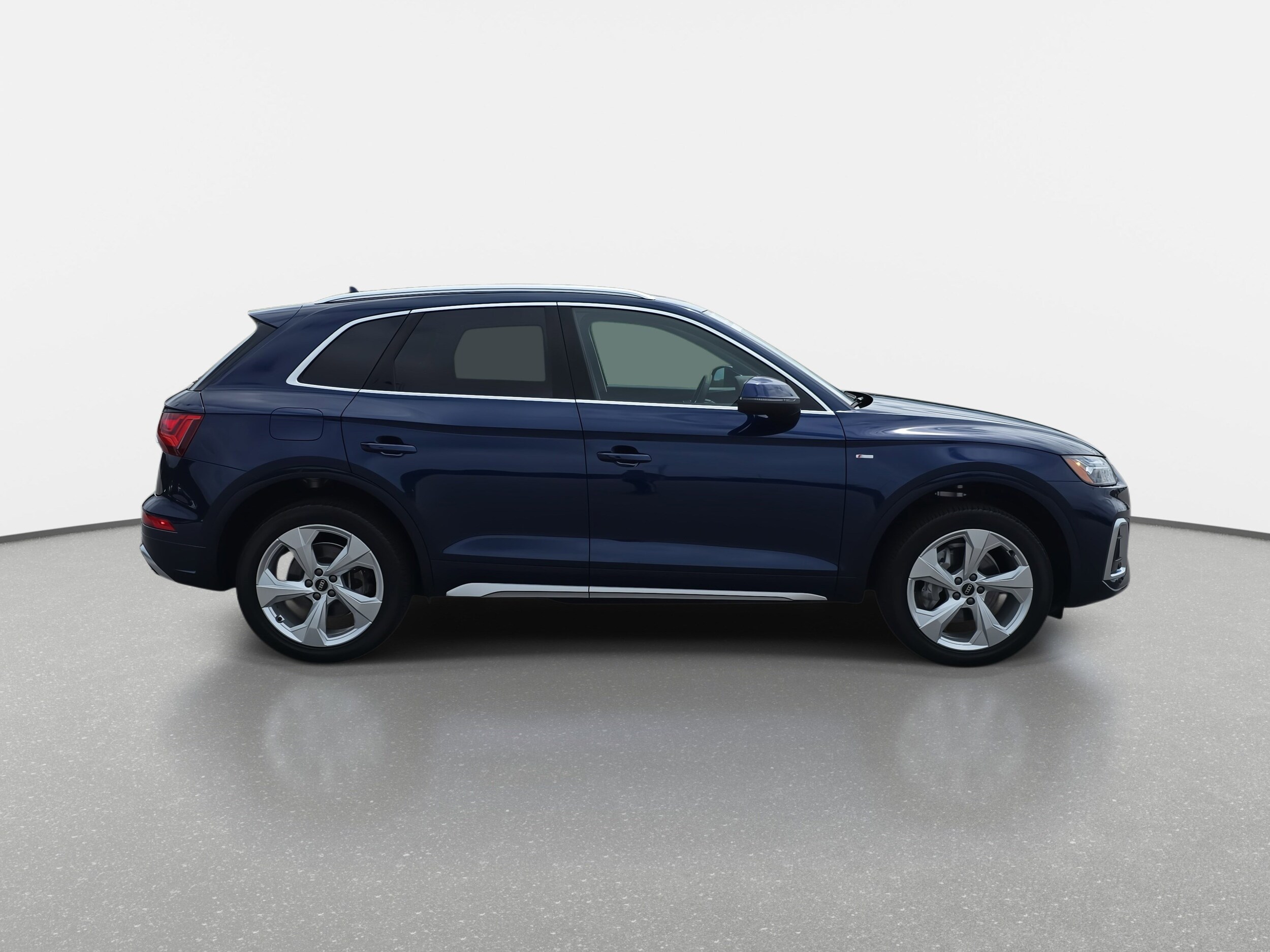 2024 Audi Q5 S line Premium Plus photo 3