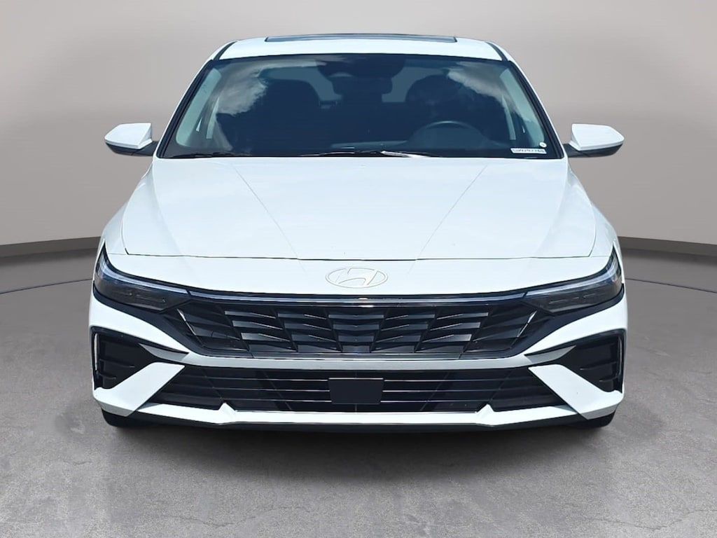 Used 2025 Hyundai Elantra SEL Convenience Sedan