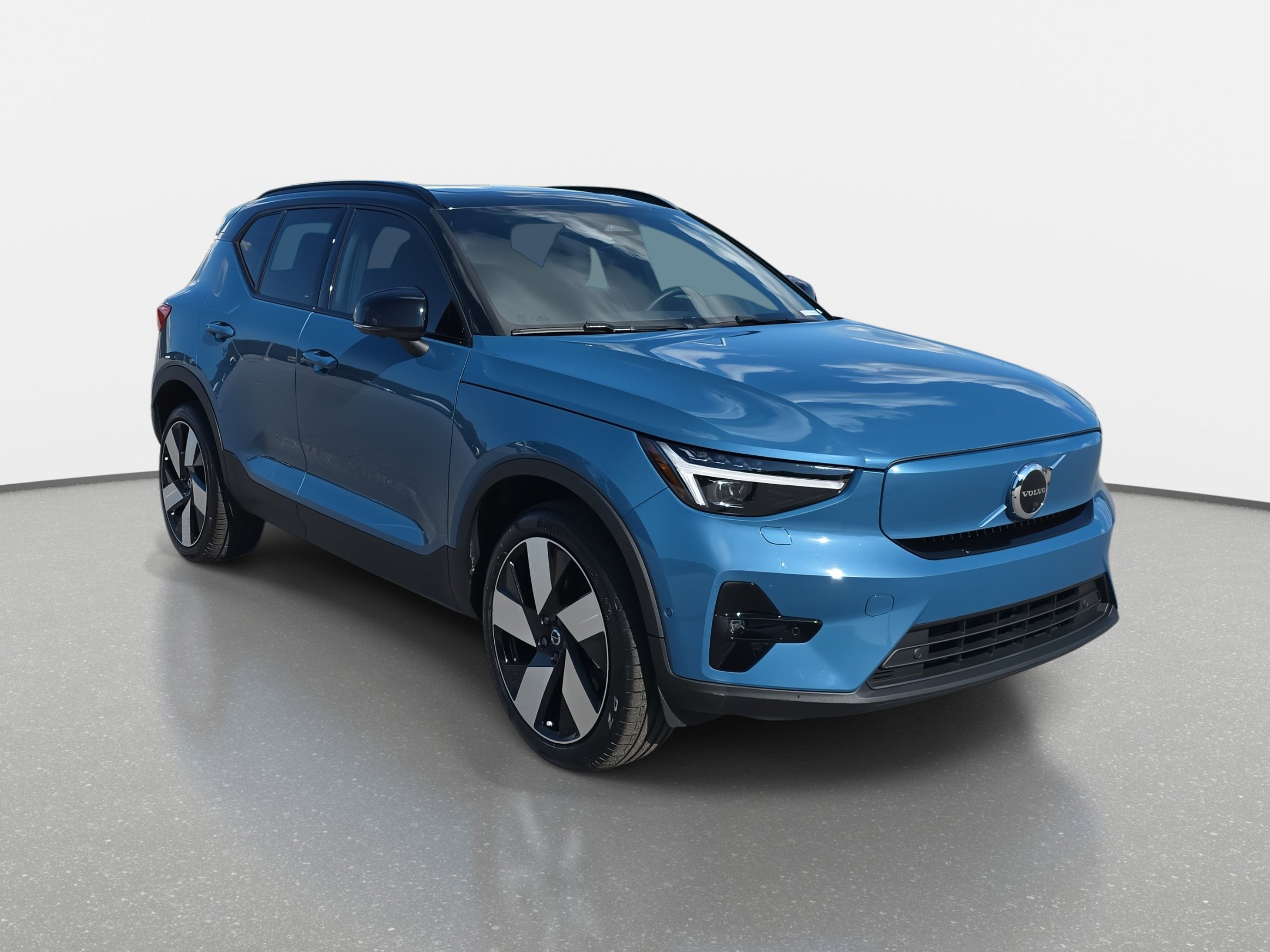 2023 Volvo XC40 Recharge Ultimate photo 3