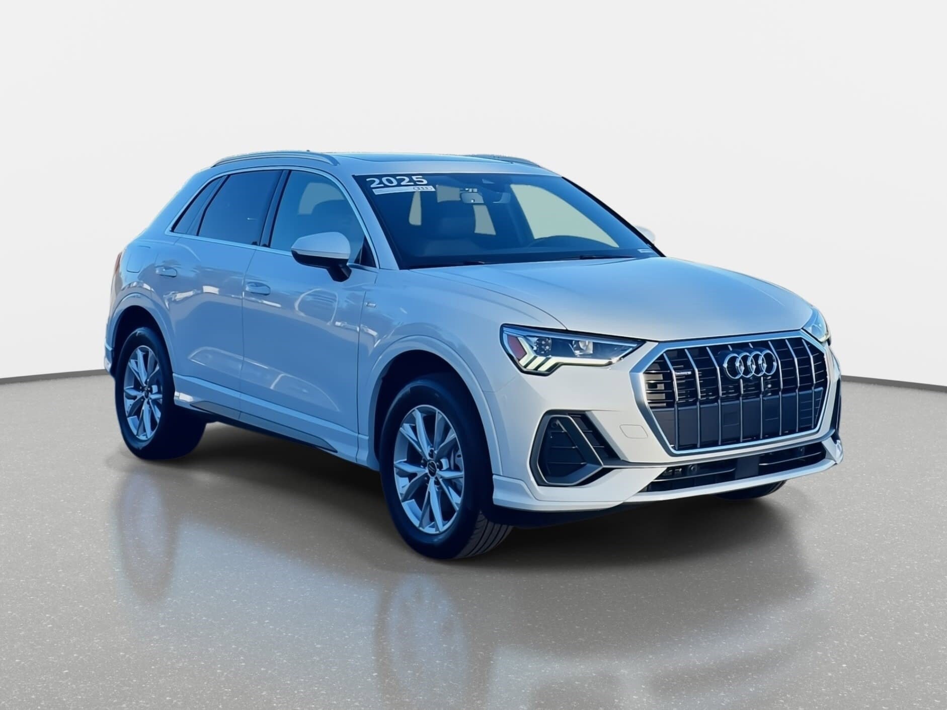 2025 Audi Q3 S line Premium Plus photo 3