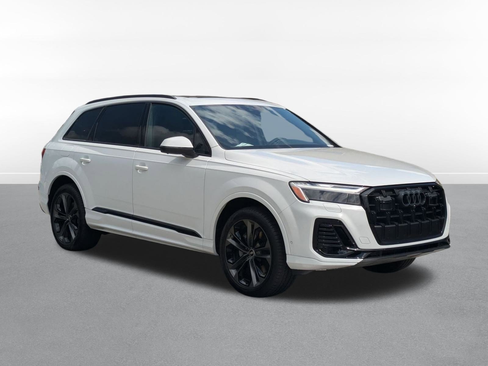 2025 Audi Q7 55 Premium Plus photo 3