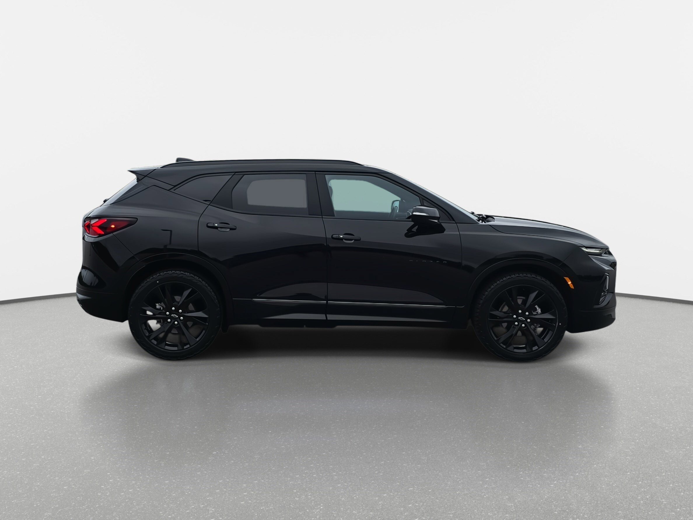 2022 Chevrolet Blazer RS photo 2