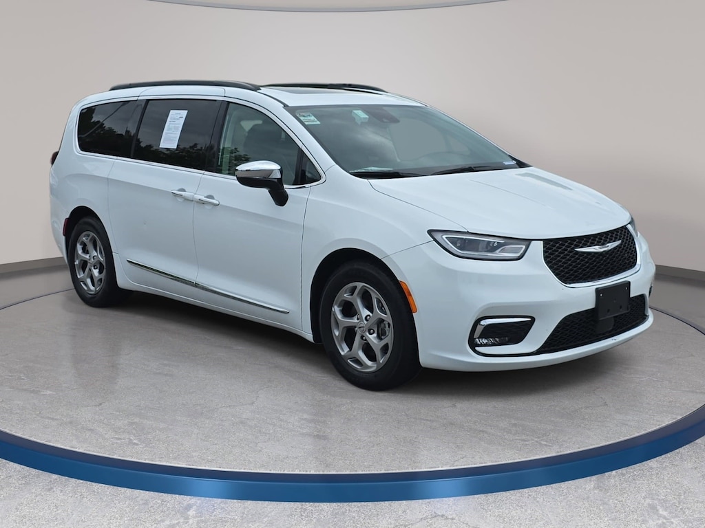 Used 2023 Chrysler Pacifica Limited Van Passenger Van