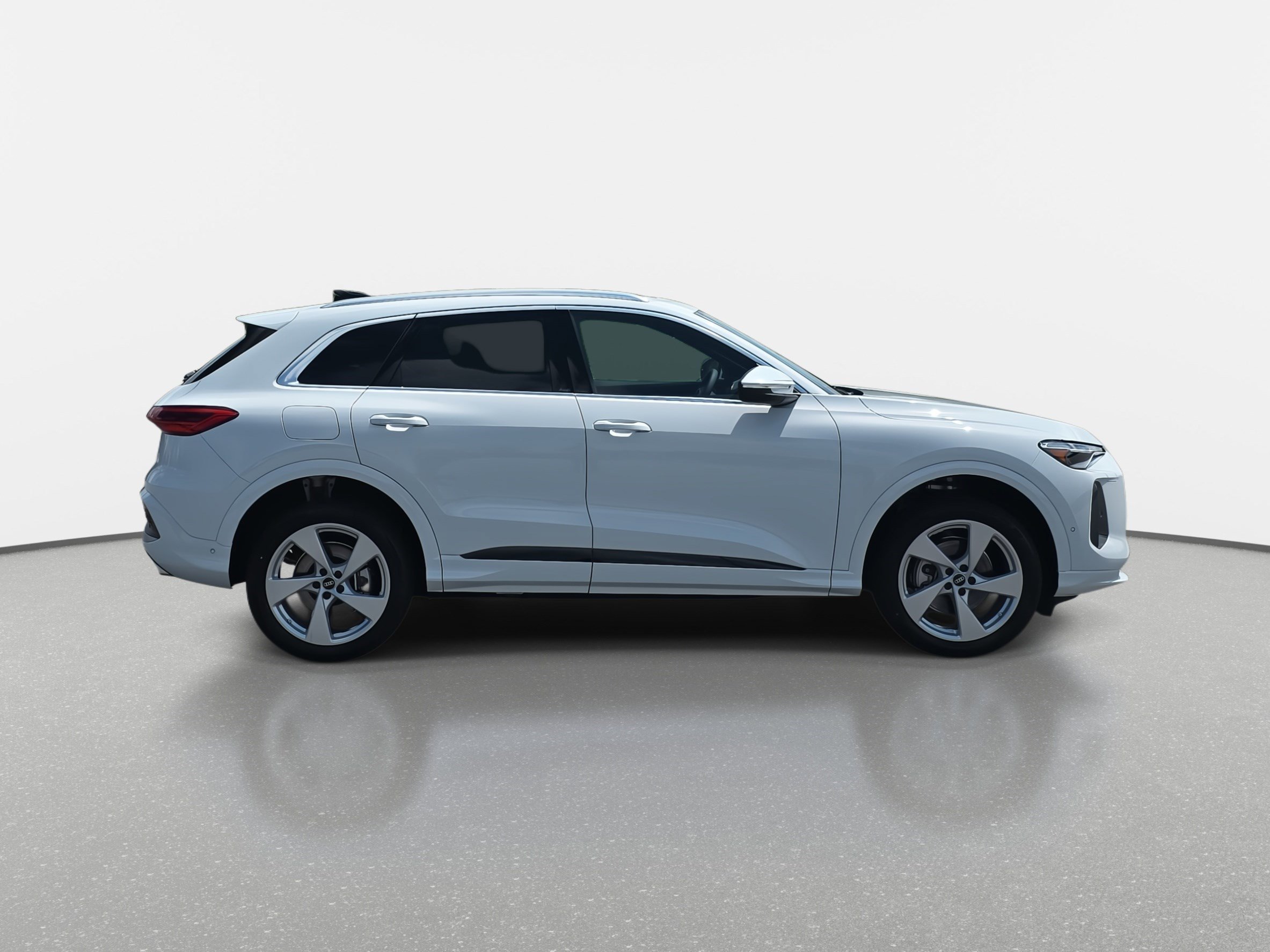 2025 Audi Q5 2.0T Premium Plus photo 4