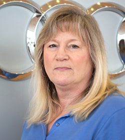 Staff member Donna Menge from ID_be1272c20ba9