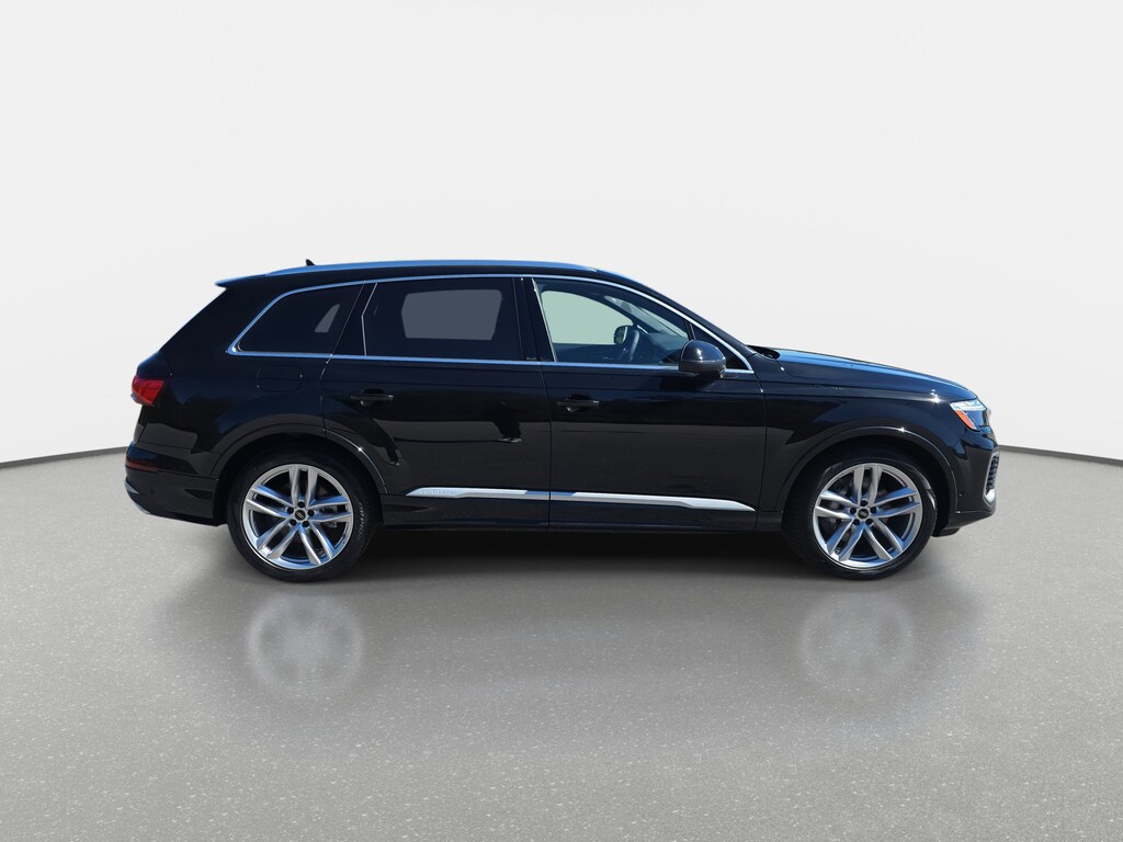 New 2025 Audi Q7 55 Premium Plus SUV