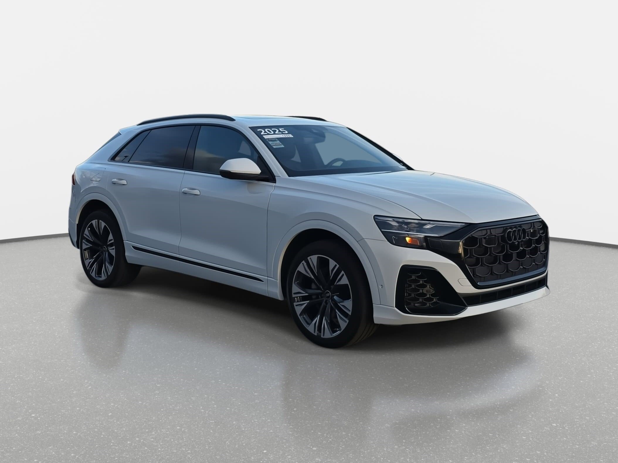 2025 Audi Q8 55 Premium Plus photo 3