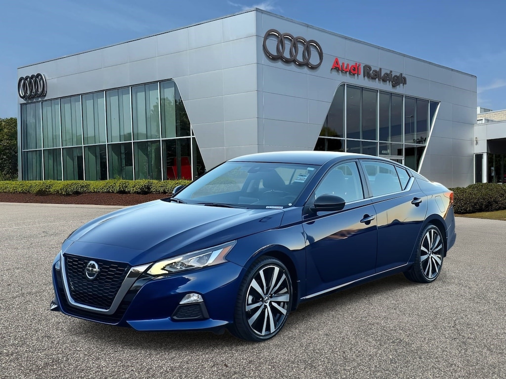 Used 2022 Nissan Altima 2.5 SR Sedan