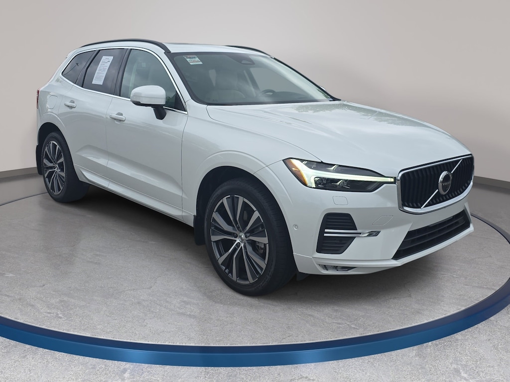 Used 2022 Volvo XC60 Momentum SUV