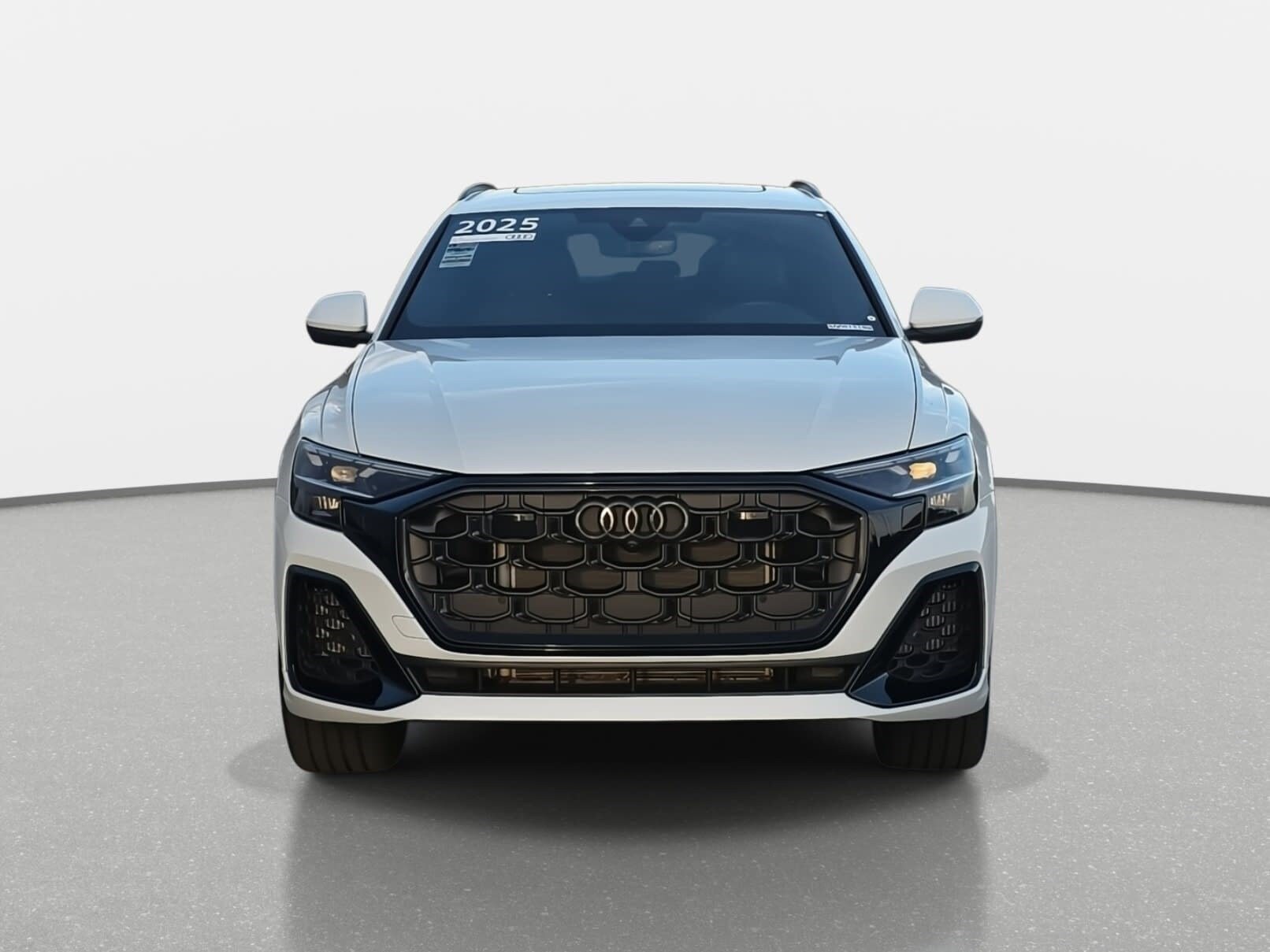 2025 Audi Q8 55 Premium Plus photo 2
