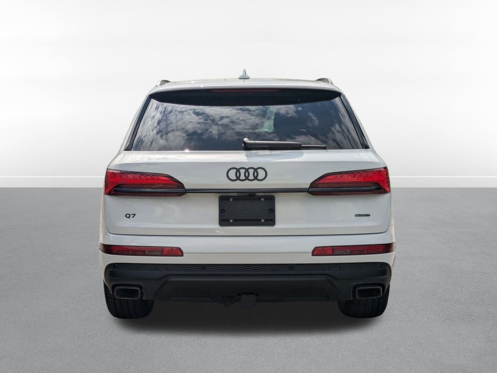 2025 Audi Q7 55 Premium Plus photo 4