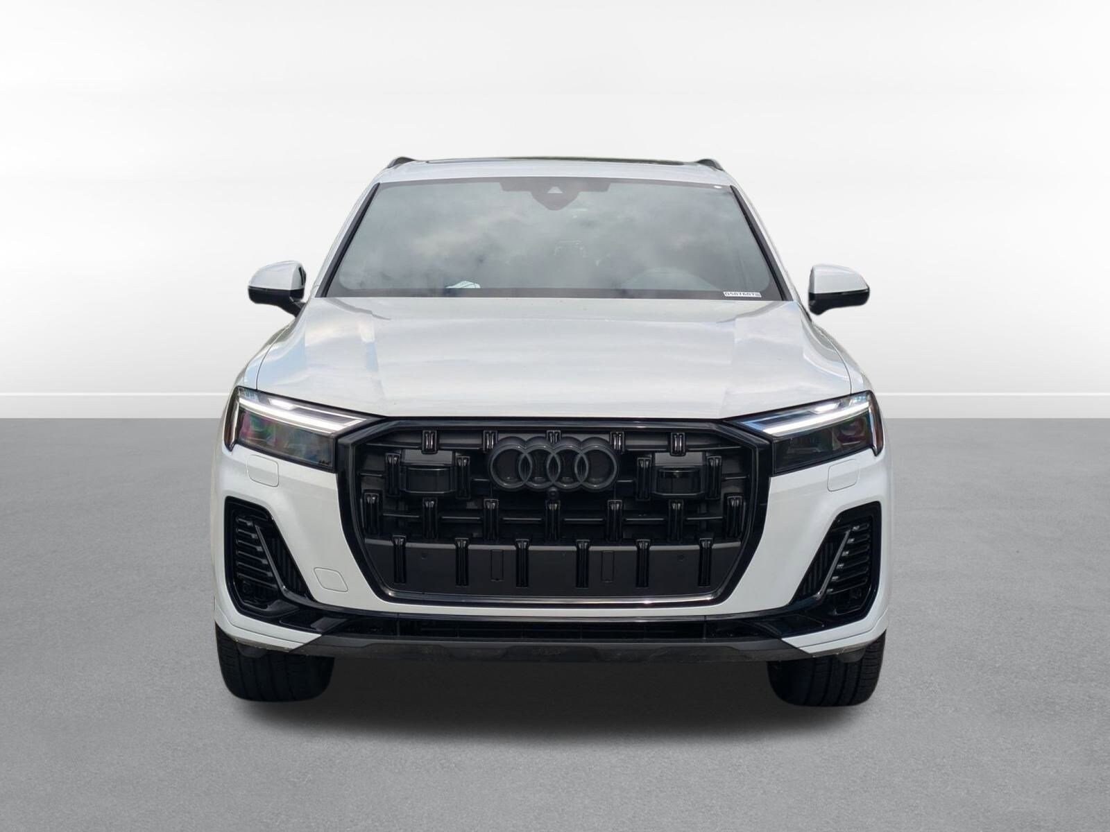 2025 Audi Q7 55 Premium Plus photo 2