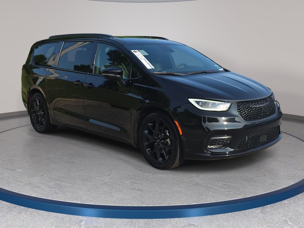 Used 2025 Chrysler Pacifica Limited Van Passenger Van