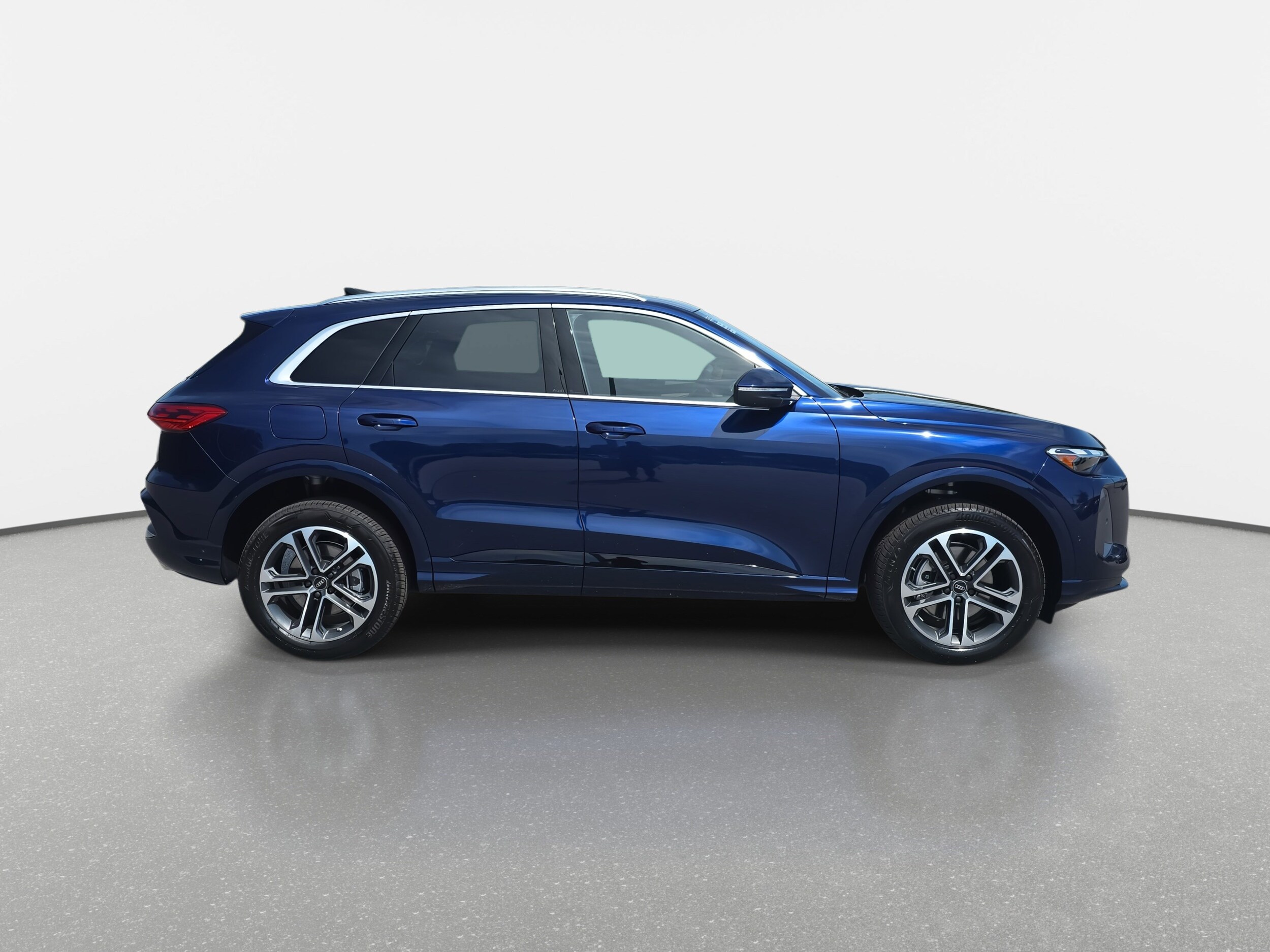 2025 Audi Q5 2.0T Premium photo 3