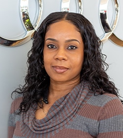 Staff member Jewell Gregory from ID_be1272c20ba9