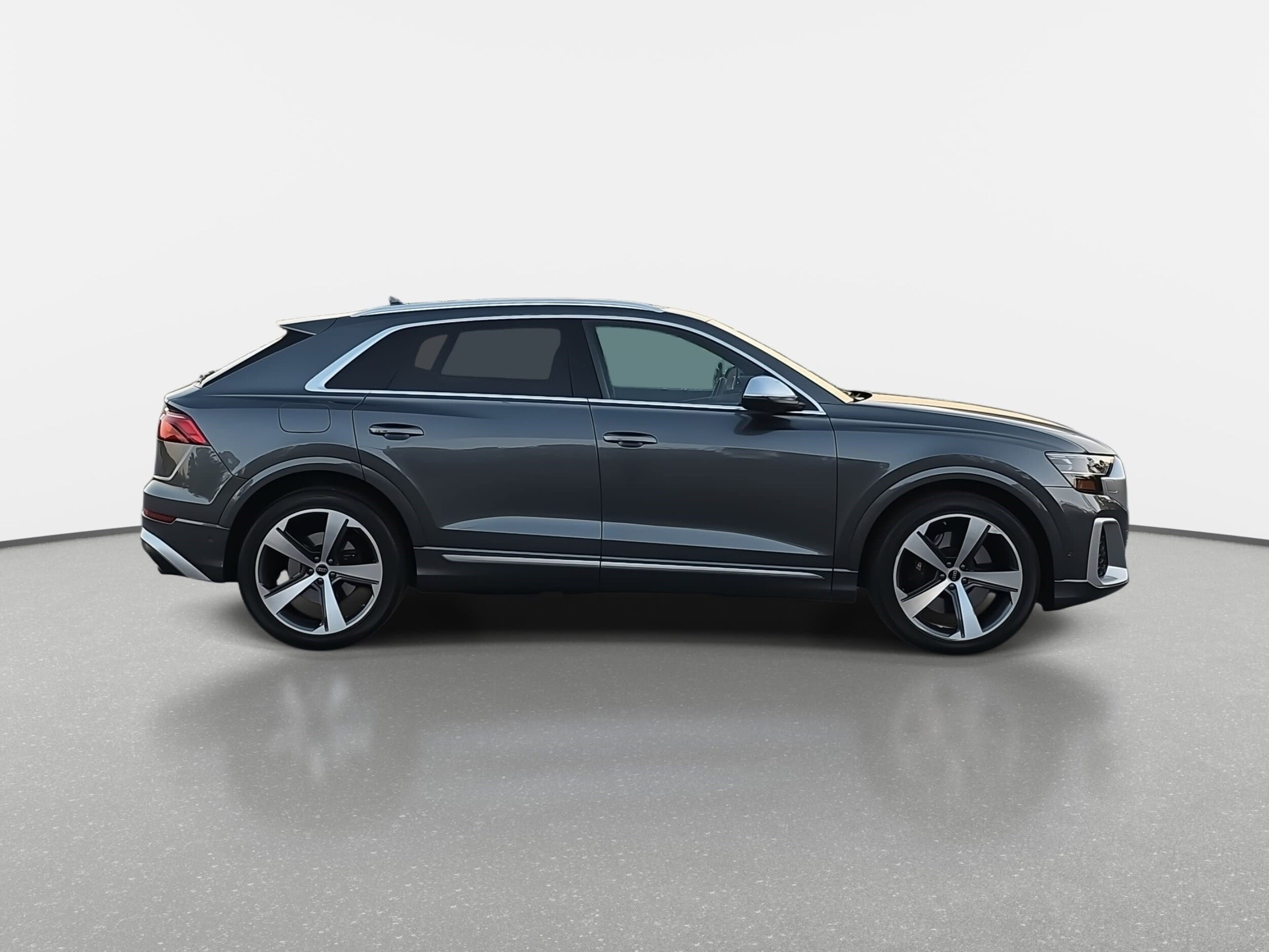 2024 Audi SQ8 Prestige photo 4