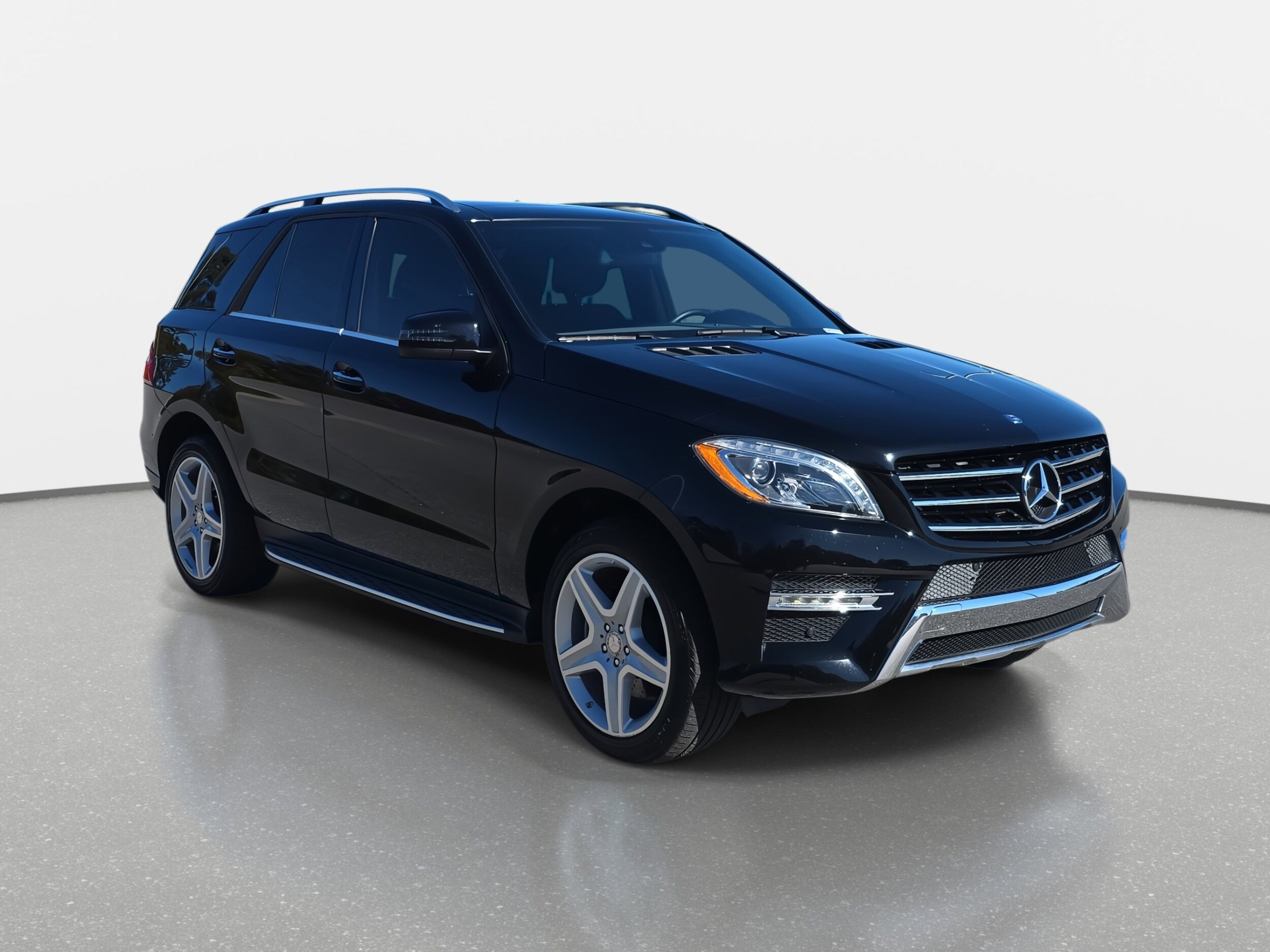 2015 Mercedes Benz ML 350 photo 3