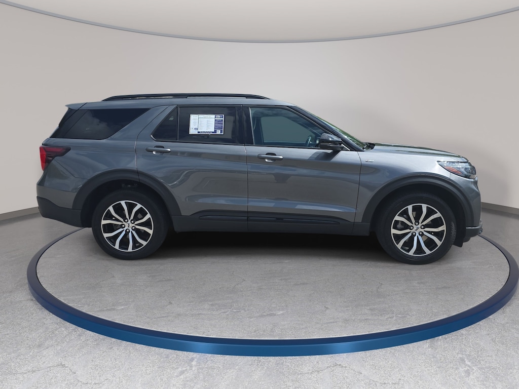Used 2025 Ford Explorer ST-Line SUV
