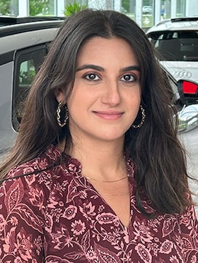 Staff member Mariam Mills from ID_be1272c20ba9