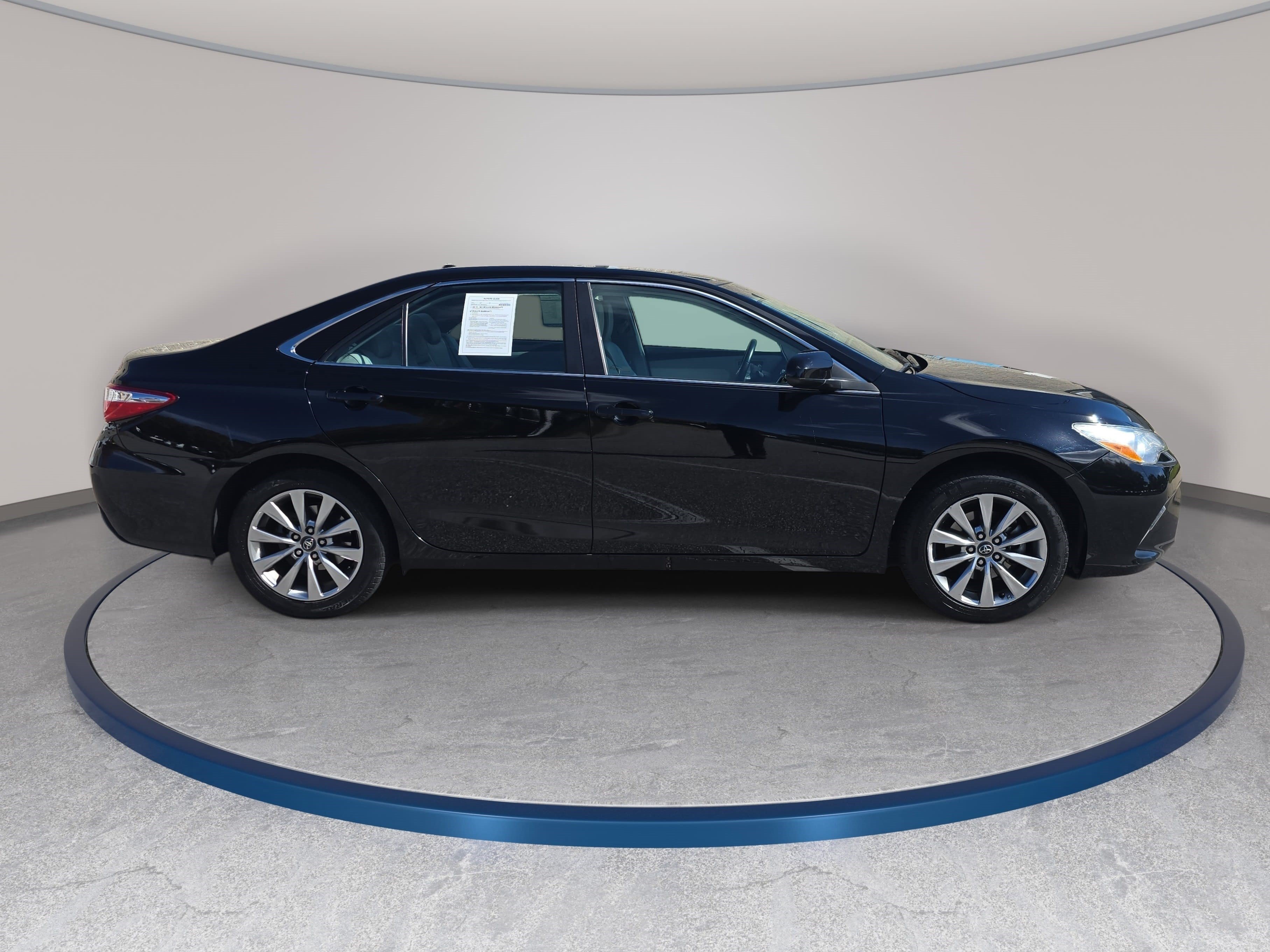 Used 2016 Toyota Camry XLE Sedan