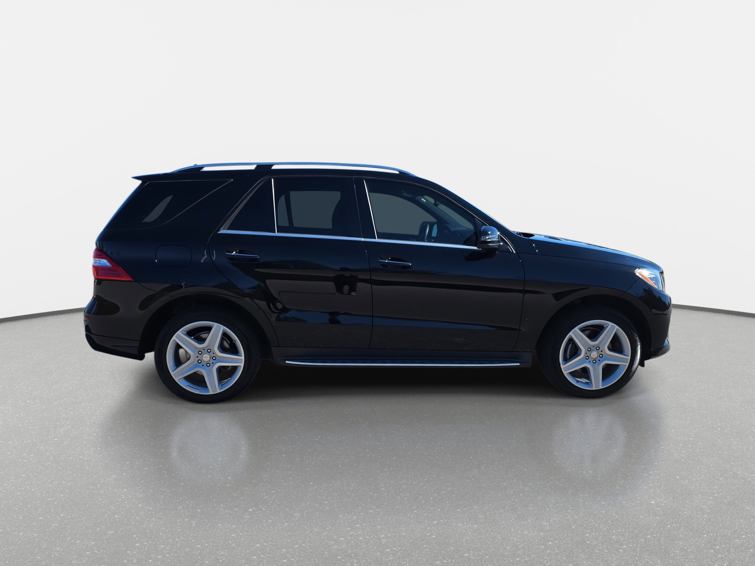 2015 Mercedes Benz ML 350 photo 4