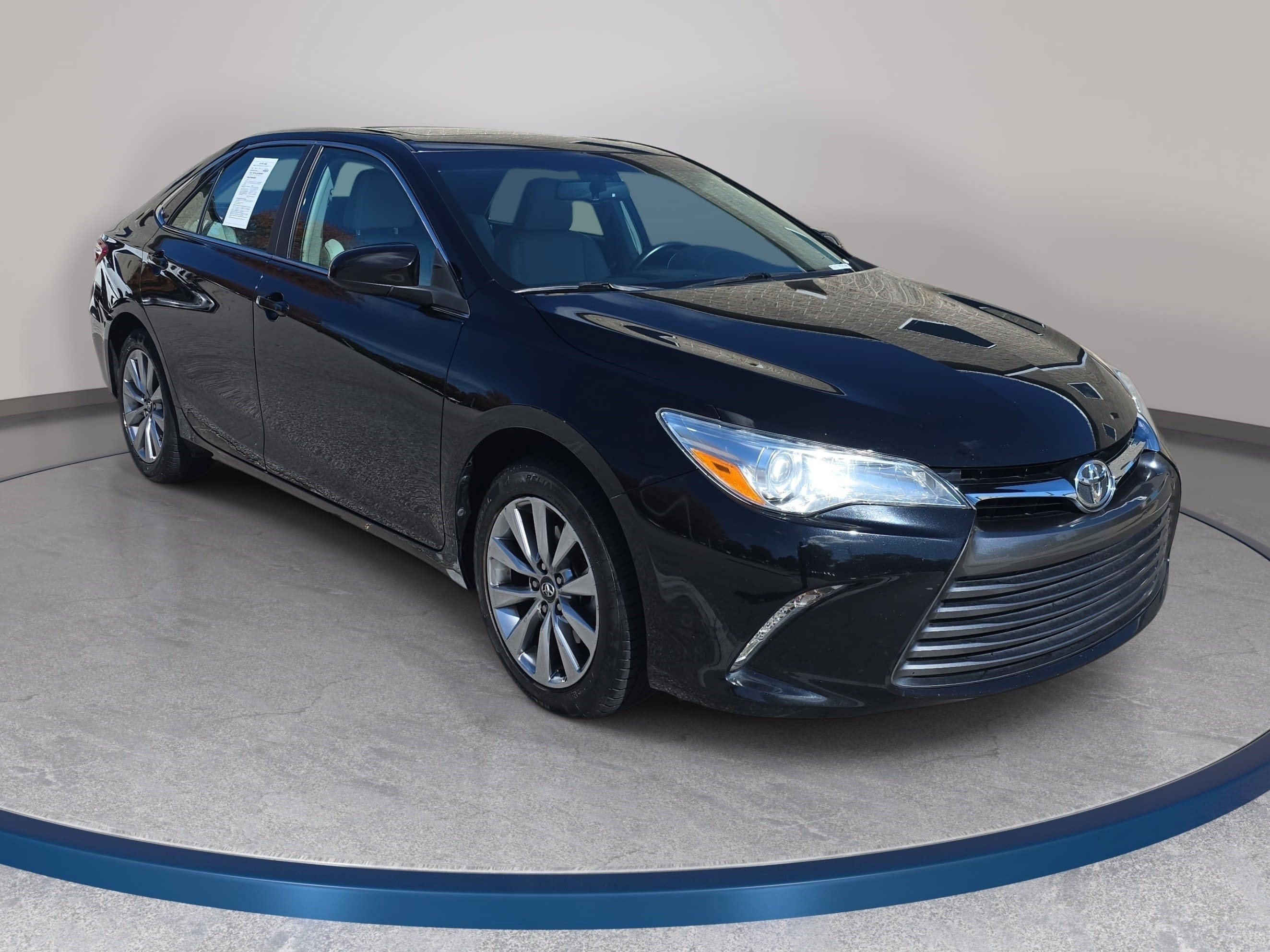 Used 2016 Toyota Camry XLE Sedan