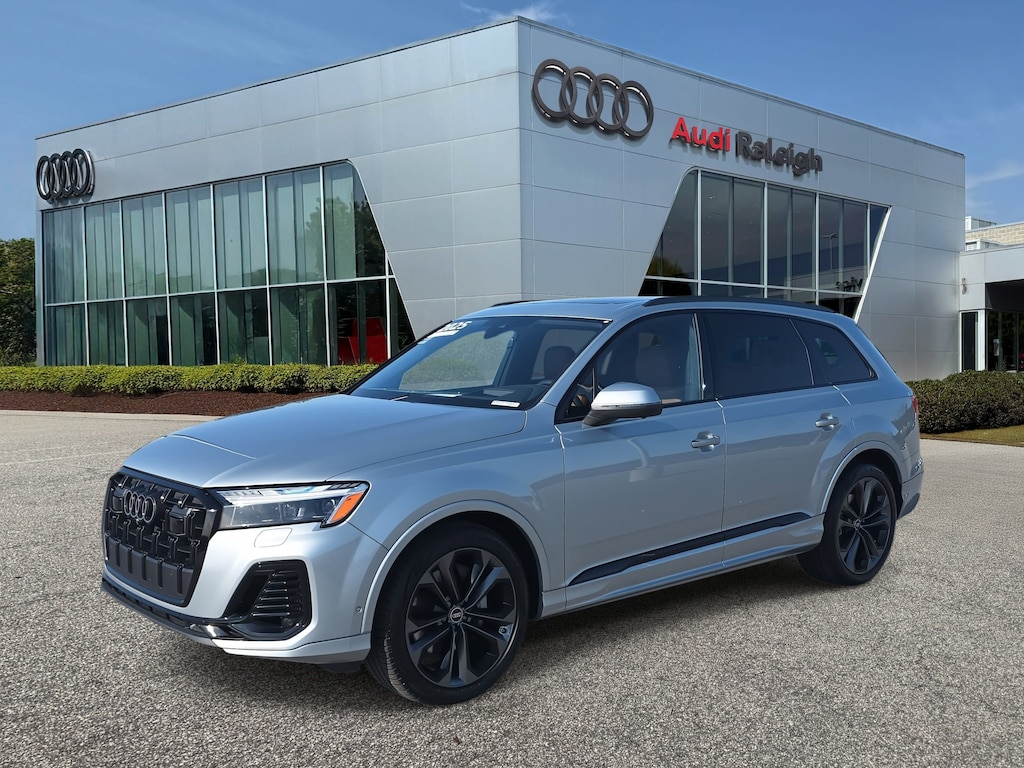 Certified 2025 Audi Q7 Prestige SUV