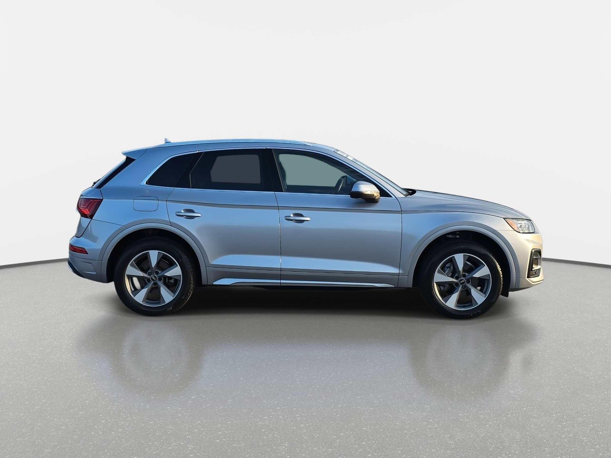 2022 Audi Q5 40 Premium Plus photo 3